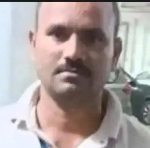 देवरिया : रेस्टोरेंट के अंदर युवक की गोली मारकर हत्या