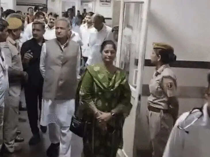 काेटा मेडिकल कॉलेज मामला: पूर्व मुख्यमंत्री ने कहा- महिलाओं की हालत की वजह सामने आए
