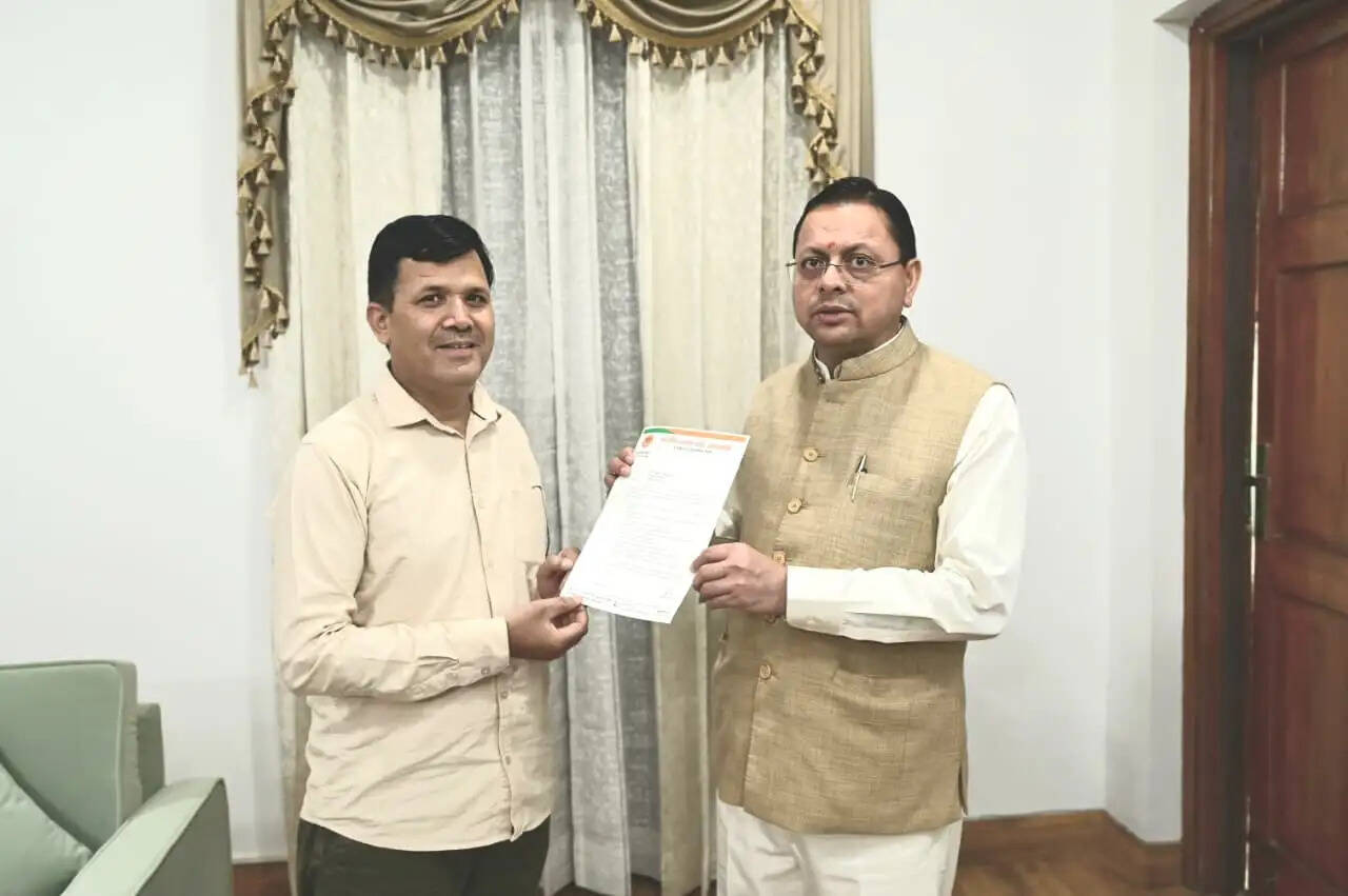 प्रतापनगर&nbsp;विधानसभाा&nbsp;की&nbsp;ज्वलंत&nbsp;समस्याएं&nbsp;हल&nbsp;करने&nbsp;काे&nbsp;सीएम&nbsp;से&nbsp;मिले&nbsp;भजराम