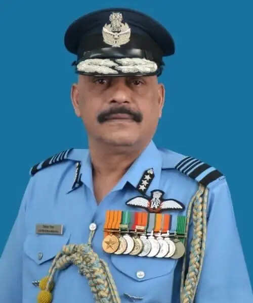 (लीड) राममंदिर के पहले सीईओ बने पूर्व एयर मार्शल जीतेंद्र मिश्रा, गोविंद देव गिरि महासचिव