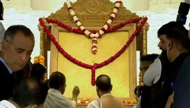 राष्ट्रपति ने श्रीराम जन्मभूमि मंदिर में स्थापित किया श्रीराम यंत्र