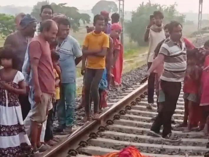 ट्रेन के चपेट में आने से महिला की मौत