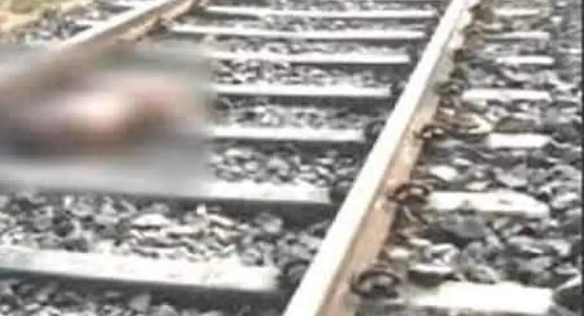 ट्रेन से कटकर 40 वर्षीय अज्ञात शख्स की मौत