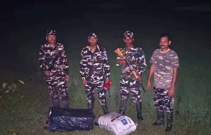 एसएसबी और घुरना पुलिस की संयुक्त कार्रवाई में 45 किलो गांजा जब्त