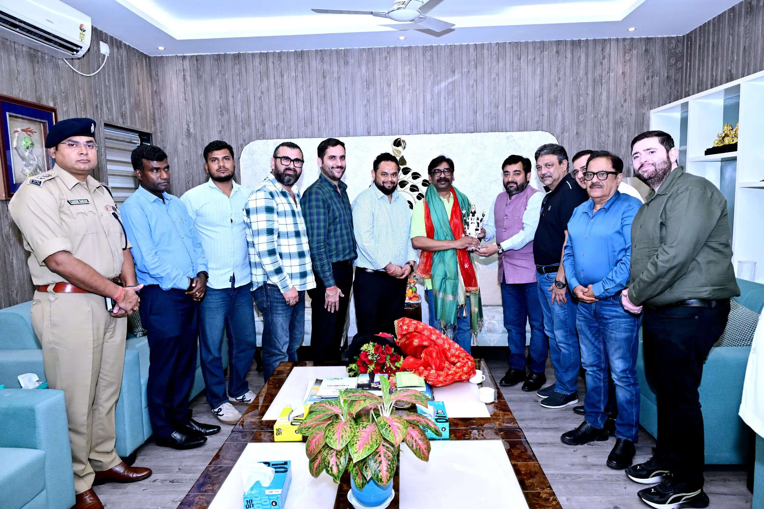 मुख्यमंत्री हेमंत सोरेन को रावण दहन कार्यक्रम में शामिल होने का न्योता