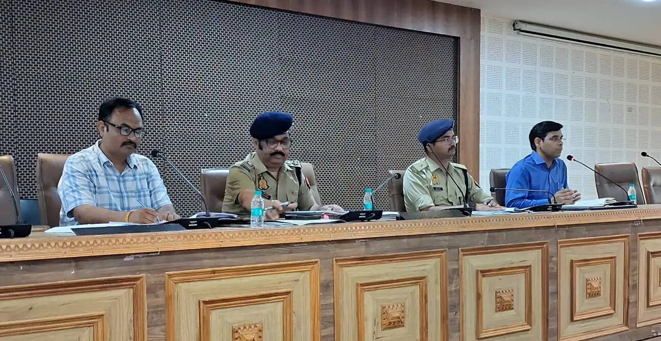 गोरखपुर में आरक्षी भर्ती परीक्षा की तैयारी पूरी, 44 केंद्रों पर 1.16 लाख अभ्यर्थी देंगे परीक्षा