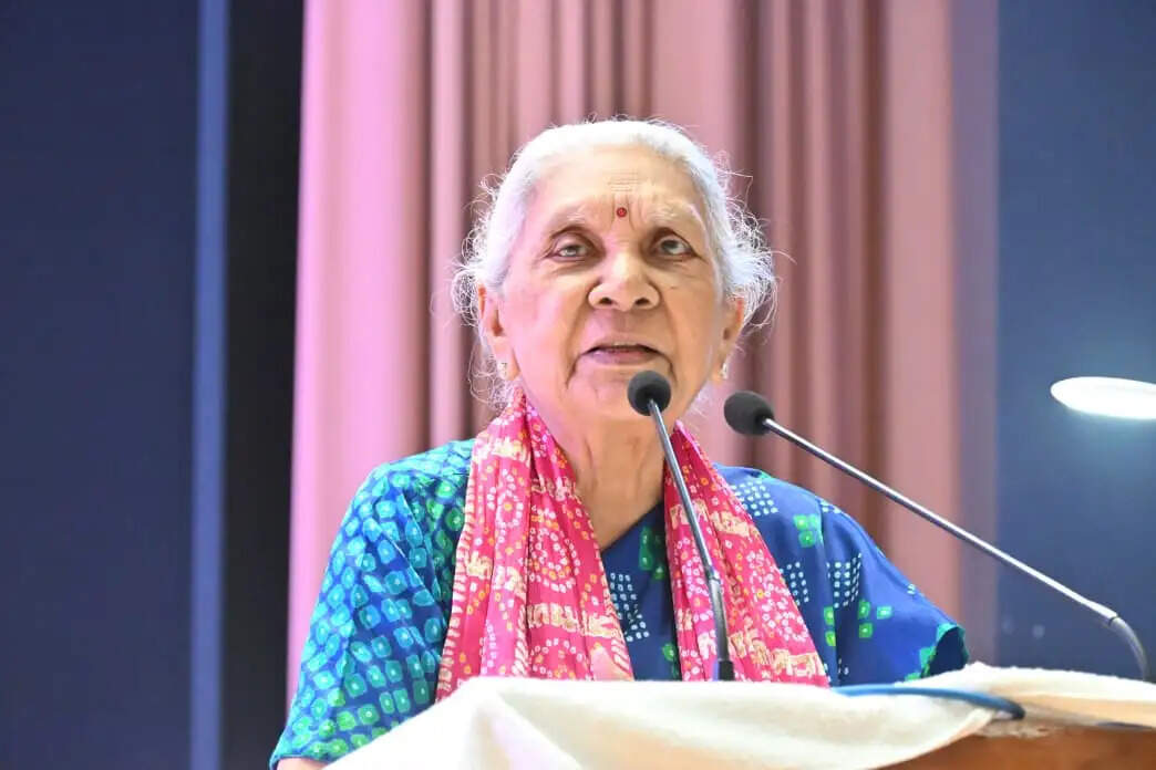 शोध और नवाचार को बढ़ावा देने के लिए 13 पुस्तकों व पुस्तिकाओं का विमोचन : प्रो. विनय कुमार पाठक
