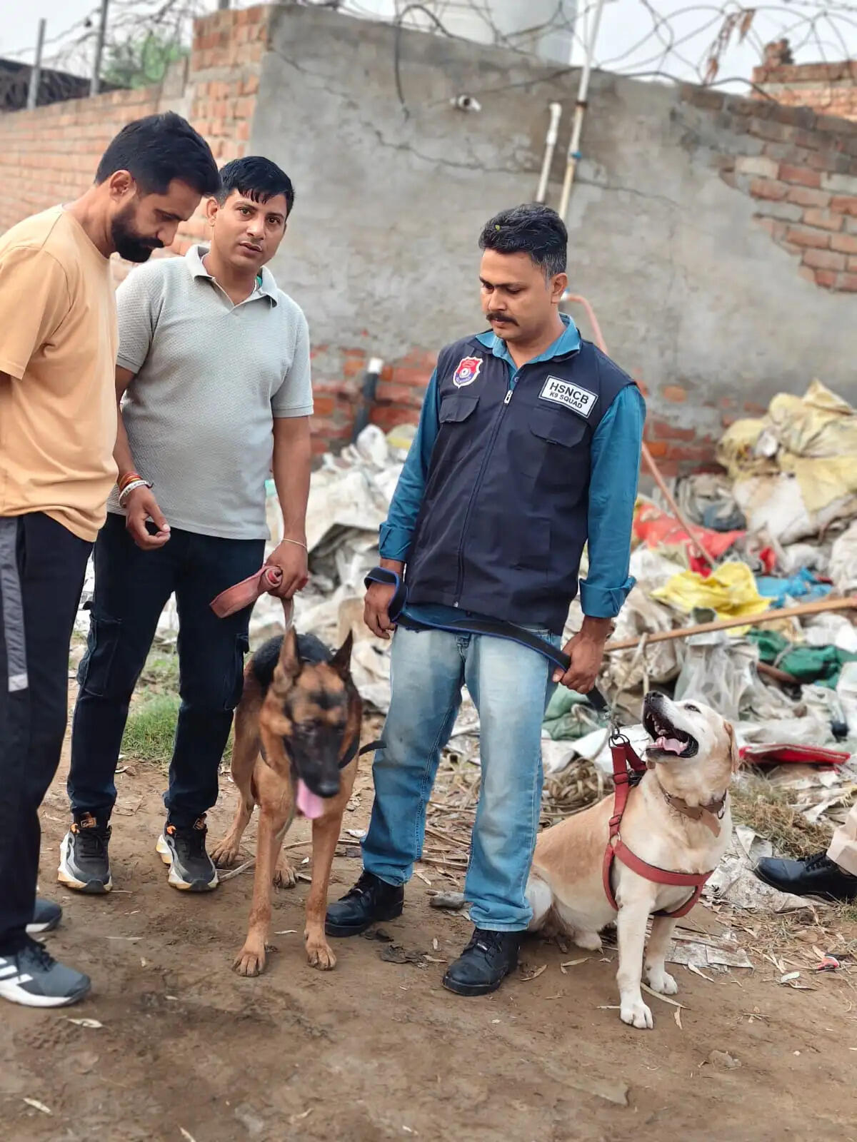 जींद : नशा तस्करों के ठिकानों पर पुलिस की छापेमारी