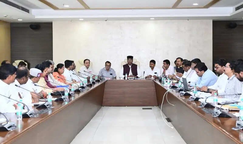 भोपालः मंत्री सारंग ने की नरेला विधानसभा के विकास कार्यों की समीक्षा