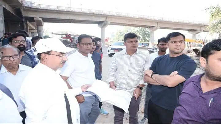 उज्जैनः कमिश्नर-कलेक्टर ने सिंहस्थ-2028 के लिए निर्माण कार्यों का किया निरीक्षण