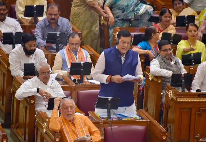 विपक्ष ने पूरे सत्र में केवल असहयोग और व्यवधान की राजनीति की : मंत्री ए.के. शर्मा