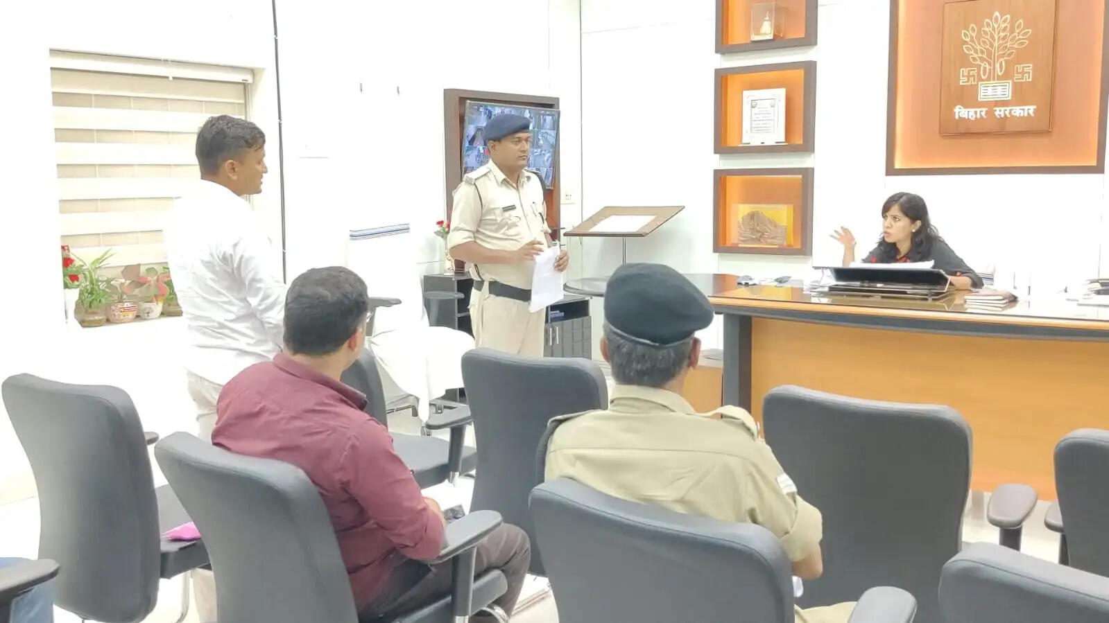 डीएम ने जन-सुनवाई में 29 फरियादियों की सुनीं शिकायत