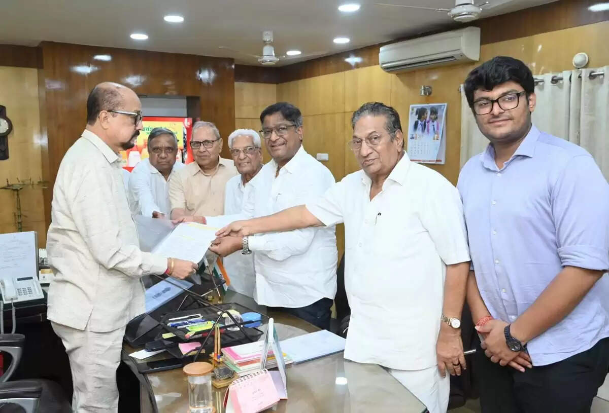 रायपुर : राज्यपाल से छत्तीसगढ़ अग्रवाल संगठन के पदाधिकारियों ने की भेंट