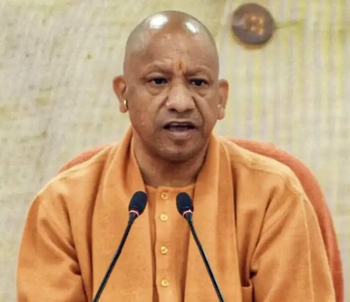 वरिष्ठ अधिवक्ता कृष्ण गोपाल पाण्डेय के निधन पर सीएम योगी ने जताया गहरा शोक
