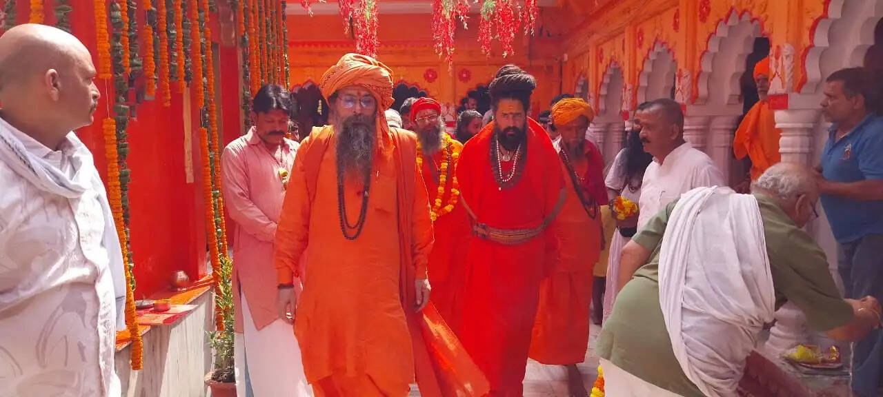 संत-महात्माओं के जयघोष से गूंजा महानिर्वाणी अखाड़ा, विधि-विधान से मनाई भगवान कपिल मुनि की जयंती