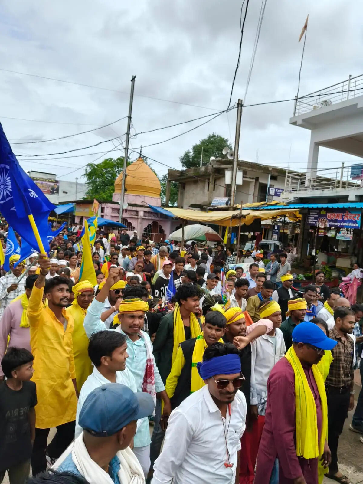 अनूपपुर: विश्व आदिवासी दिवस पर मूलनिवासियों ने निकाली रैली, आदिवासी गीतों पर थिरके