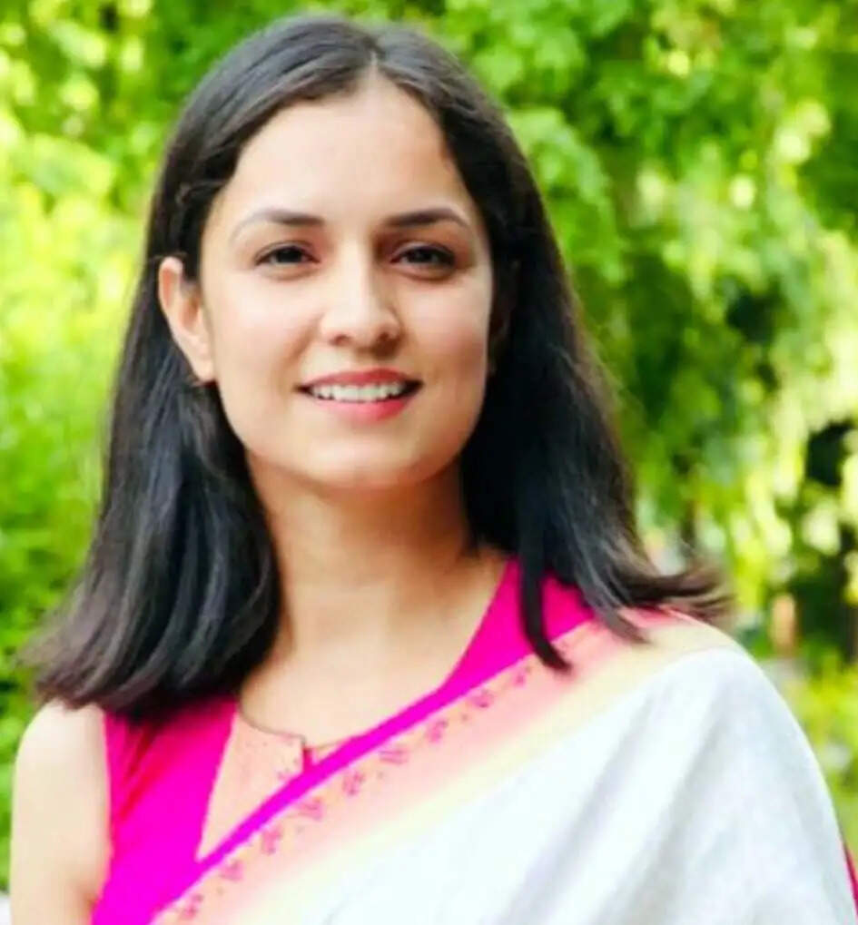 हिसार : अवसर व सुरक्षा मिलने पर हर ऊंचाई छू सकती महिलाएं : रेनू कादियान