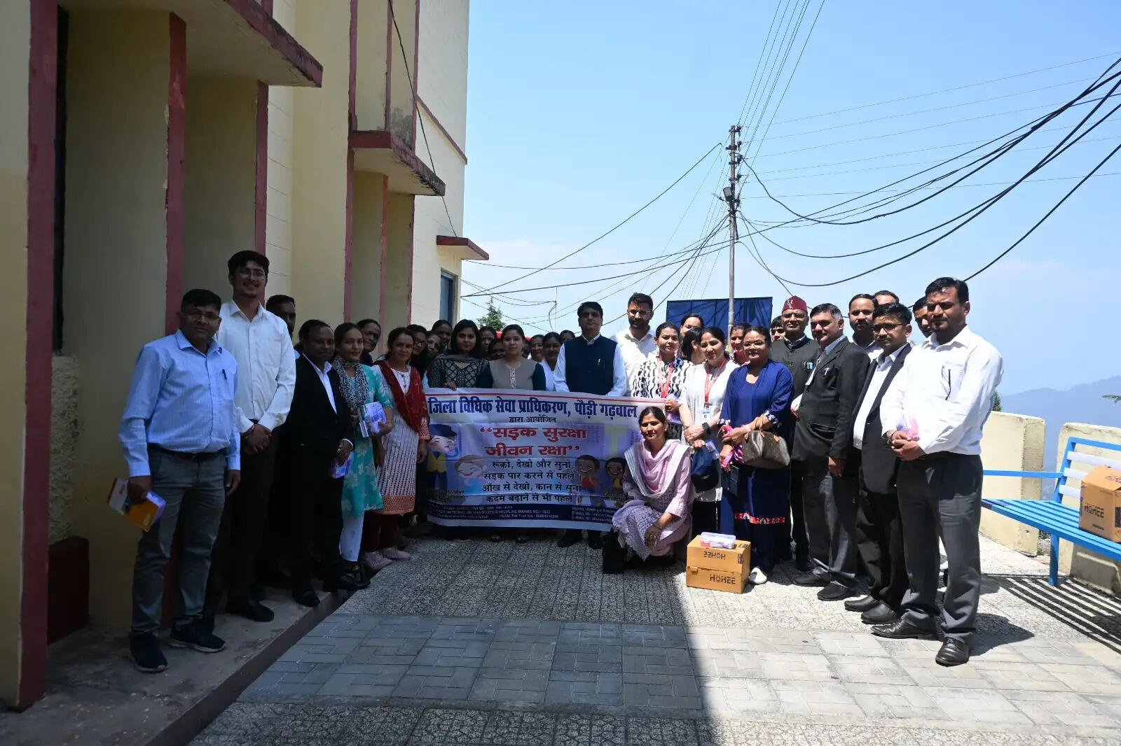 सड़क दुर्घटनाओं में घायलों को समय पर सहायता उपलब्ध कराने पर दिया जोर