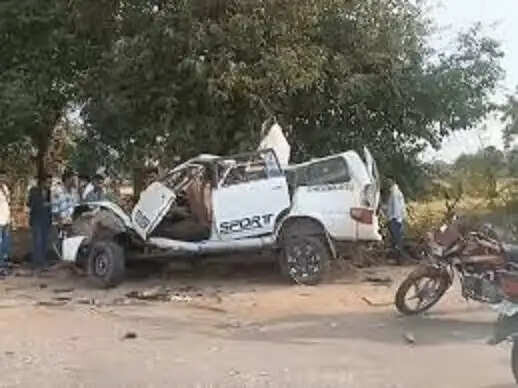 मप्र के&nbsp;नर्मदापुरम-पिपरिया स्टेट हाइवे पर हादसा, पांच लोगों की मौत