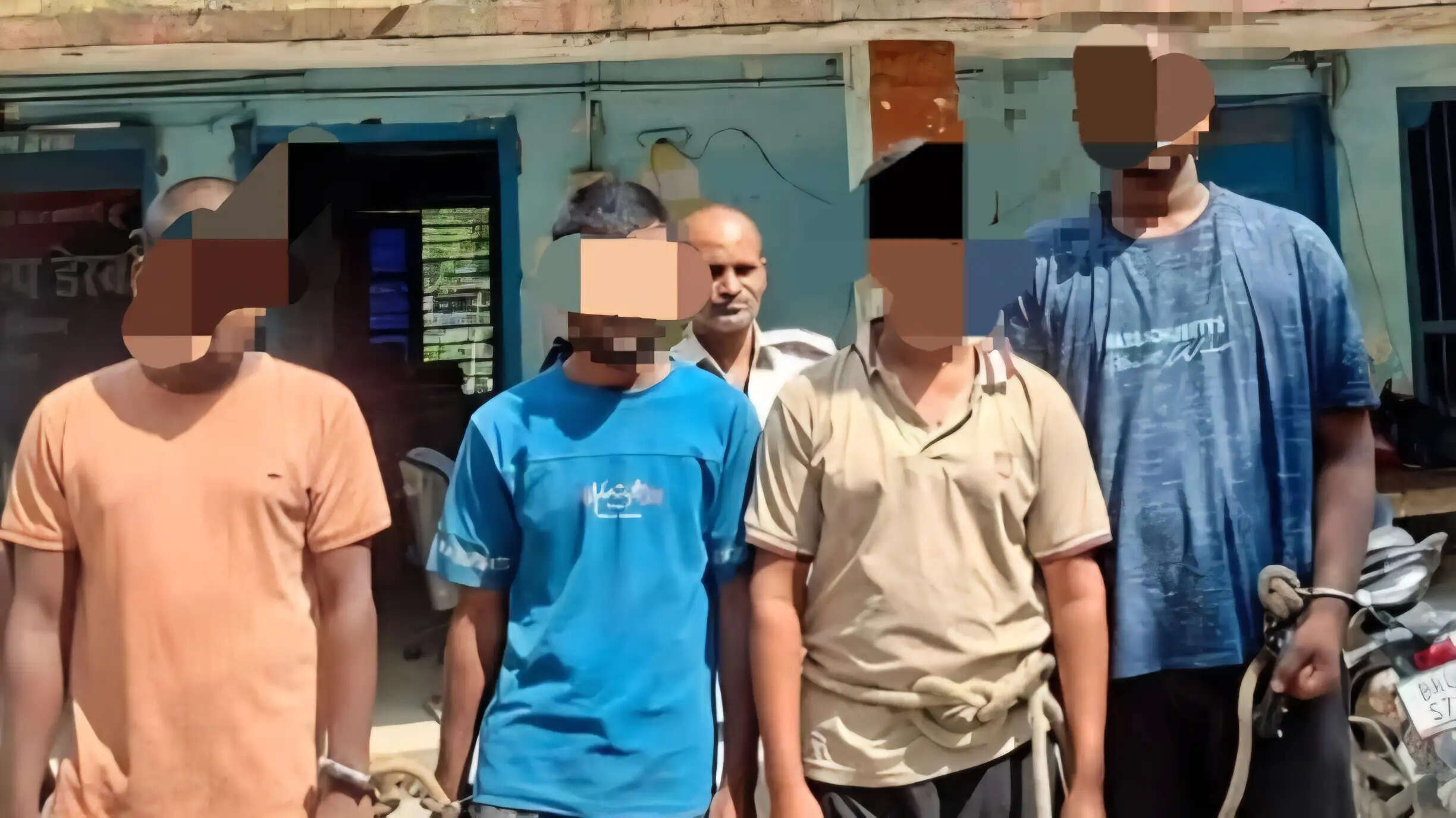 सारण में साइबर ठगी कर ब्लैकमेल करने वाले गिरोह का पर्दाफाश, चार आरोपित गिरफ्तार