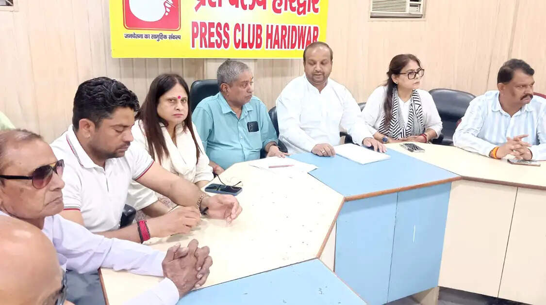 पेपर लीक और भर्ती घोटालों पर कांग्रेस का हमला