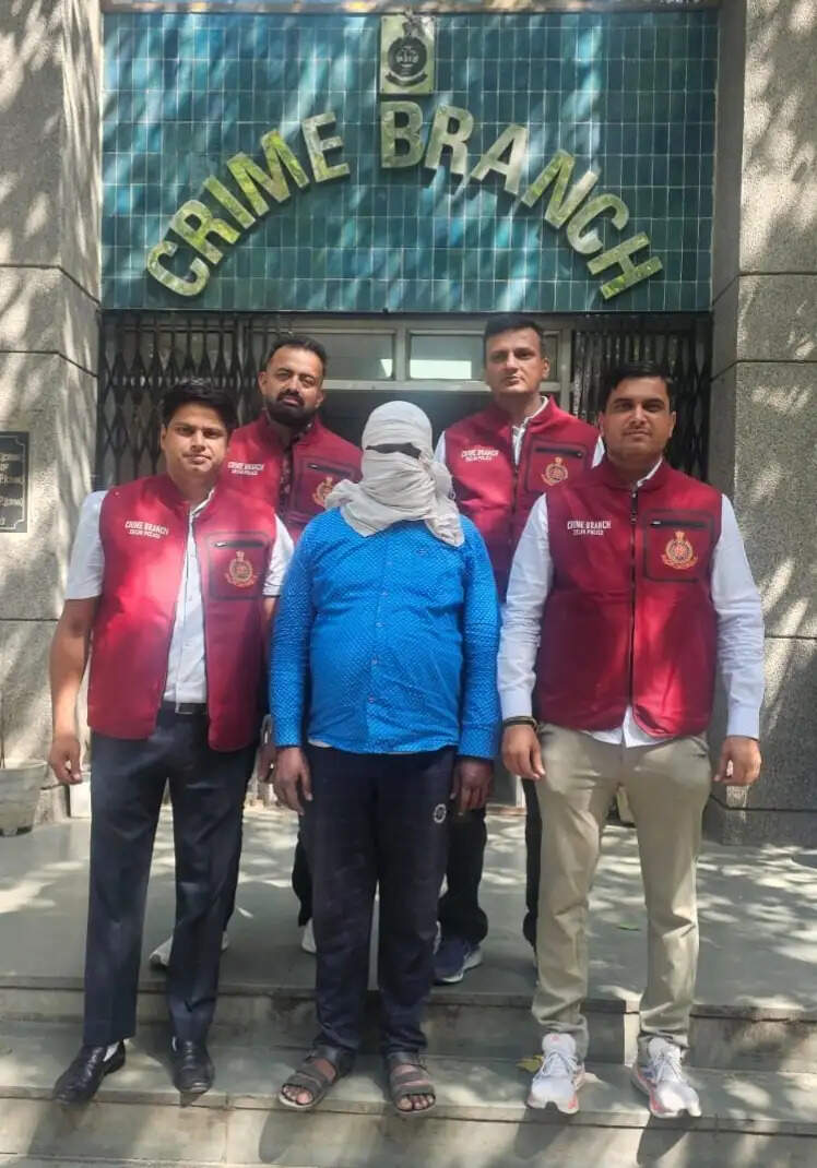 उम्रकैद का दोषी 24 साल बाद गिरफ्तार, पैरोल पर छूटकर बदला नाम