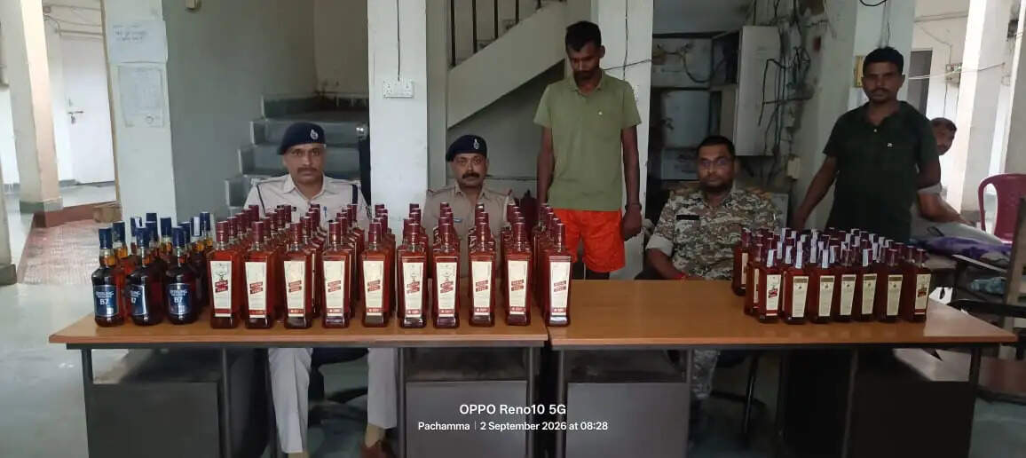 109 बोतल अंग्रेजी शराब के साथ धंधेबाज गिरफ्तार