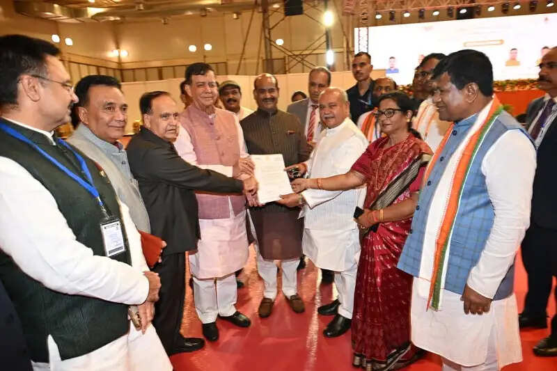 मप्र विधानसभा अध्यक्ष तोमर की अध्यक्षता में गठित समिति ने 11 बिंदुओं पर की अनुशंसाएं