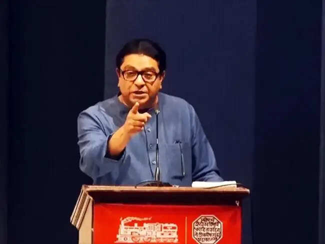 अपनी संस्कृति और पारंपरिक तरीके से मनाएं उत्सव : राज ठाकरे