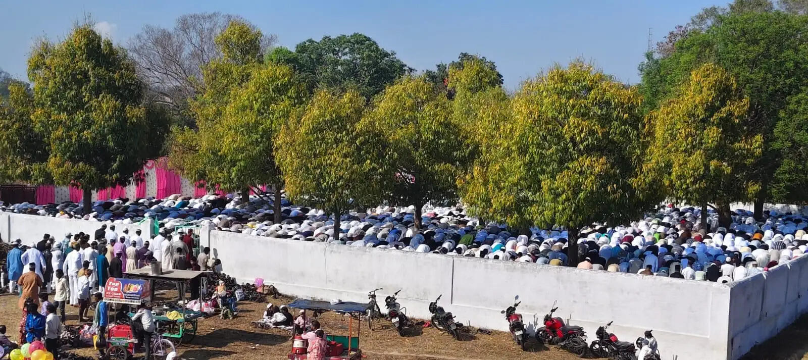 अनूपपुर: ईद पर एक-दूसरे के गले मिले, मांगी गई अमन चैन की दुआ, राज्य मंत्री ने दी मुबारकबाद