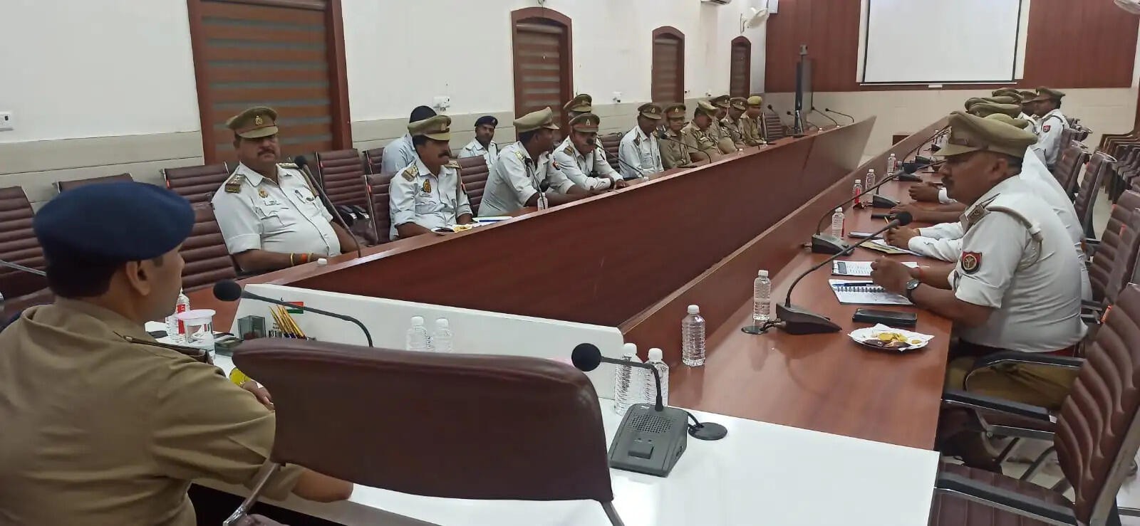 ज्वाॅइन करते ही एक्शन मोड में दिखे एसपी ट्रैफिक अमित कुमार श्रीवास्तव, स्थलीय भ्रमण कर लिया यातायात व्यवस्था का जायजा