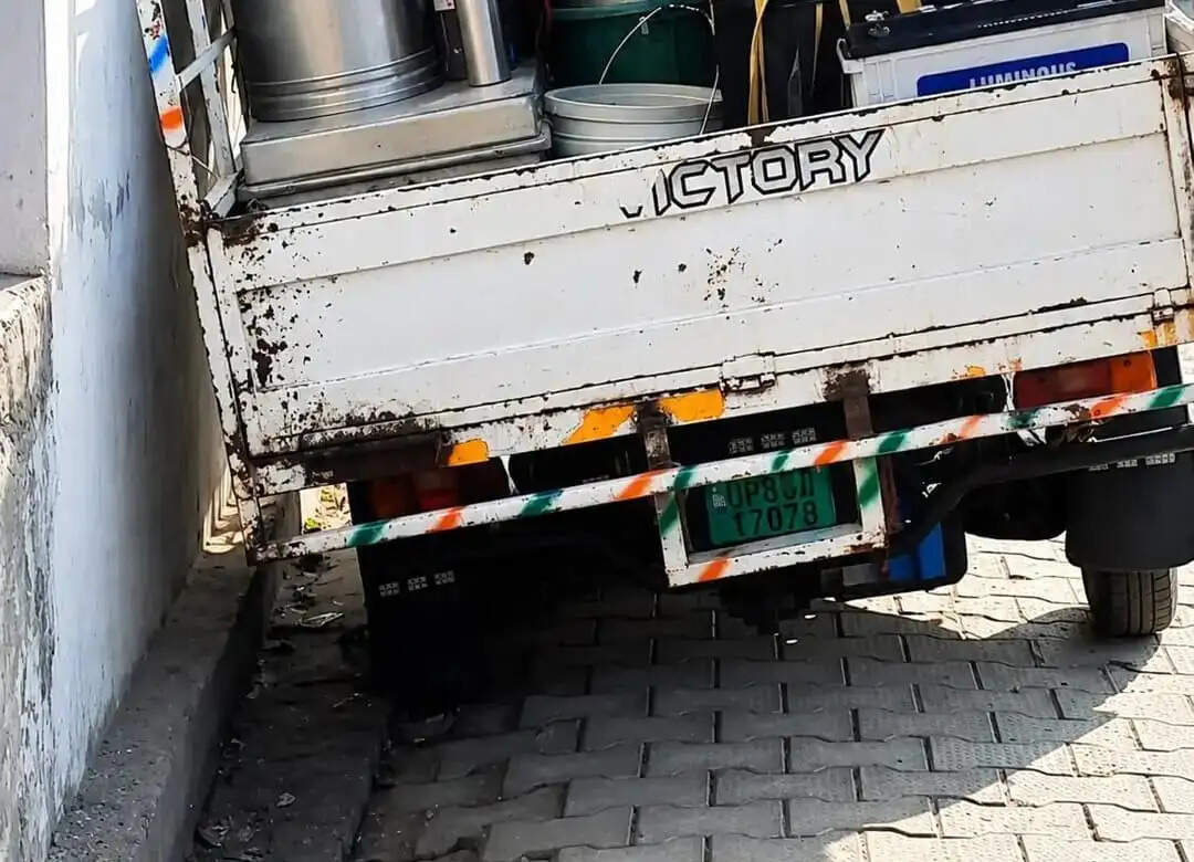 नगर पंचायत ने कराया था इंटरलॉकिंग का काम, दो माह में ही धंस गया जैतई मार्ग