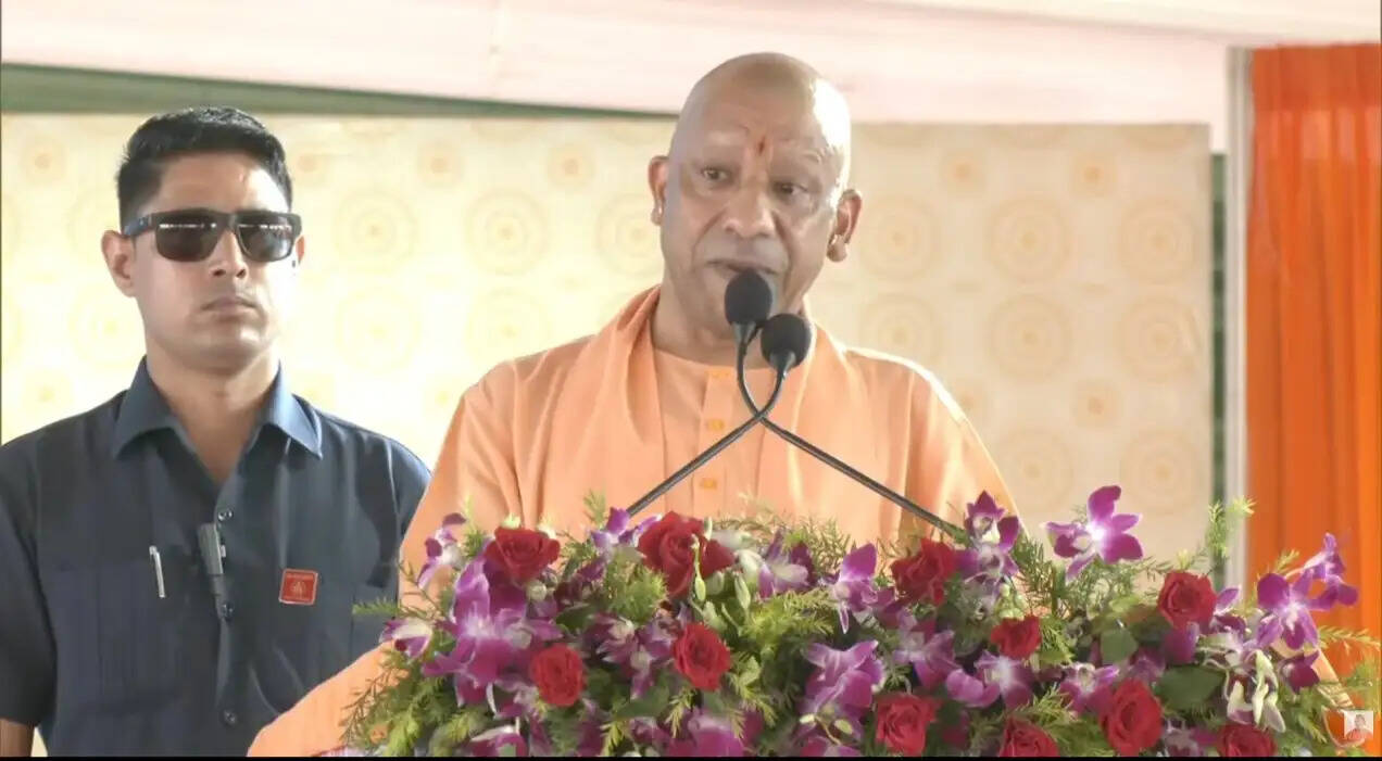 पहले सैफई सिंडिकेट का था प्रभाव, अब सभी को योजनाओं का मिल रहा है लाभ : मुख्यमंत्री याेगी