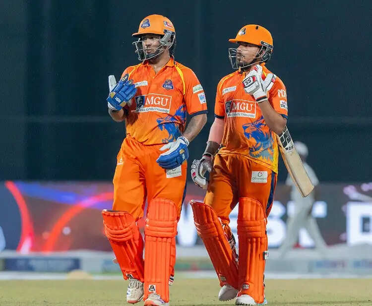 वर्षा बाधित मैच में वेस्ट दिल्ली लायंस की धमाकेदार जीत, ईस्ट दिल्ली राइडर्स को 8 विकेट से हराया