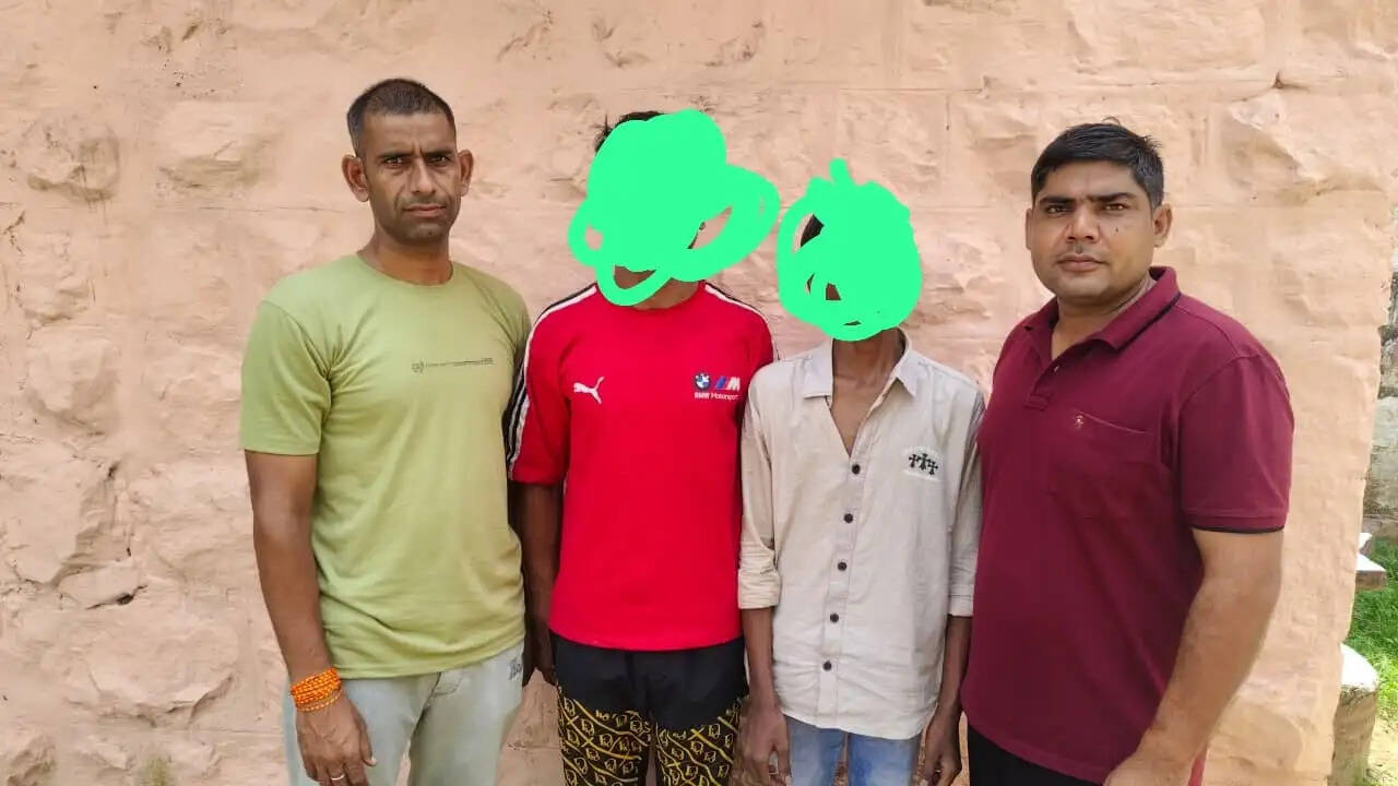 सीसीटीवी की मदद से ट्रेन में चोरी का खुलासा,&nbsp;आरपीएफ ने 1.15 लाख रुपये के आभूषण, स्मार्ट वॉच एवं अन्य सामान किया बरामद
