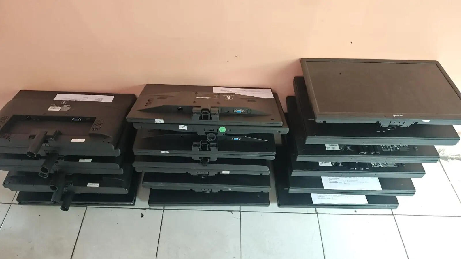 जेईई मेंस में परीक्षा पास कराने वाले गैंग का भंडाफोड़, तीन गिरफ्तार