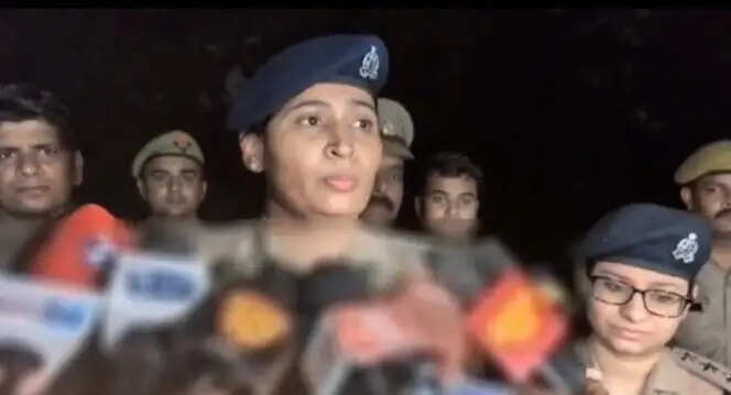 झांसी : दो अलग-अलग मुठभेड़ में लूट और दहेज हत्या के आरोपित गिरफ्तार