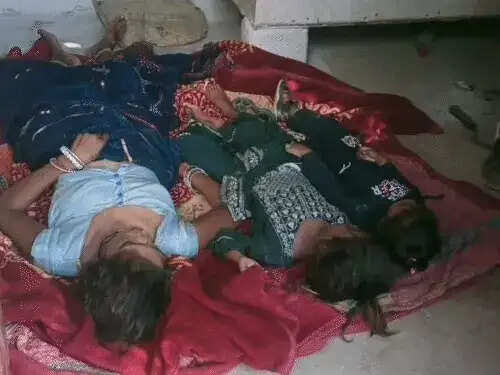मप्र&nbsp;के&nbsp;शहडोल में तीन बेटियों के साथ मां ने खाया कीटनाशक, चारों की मौत