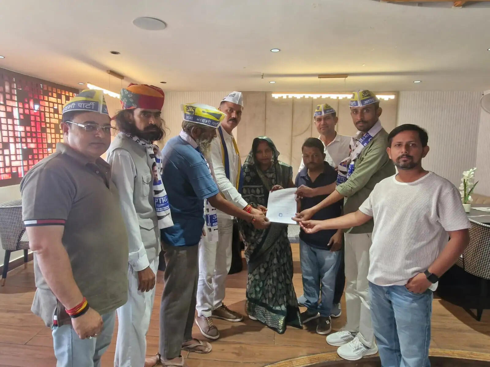 आम आदमी पार्टी ने निकाय चुनाव को लेकर तेज की तैयारियां, विभिन्न वार्डों में टिकट वितरण