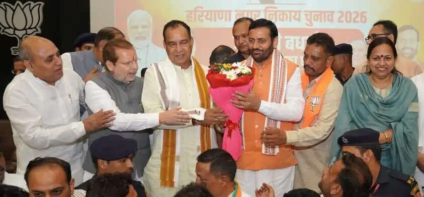 निकाय चुनाव जीते मेयर व पार्षदों को मुखयमंत्री ने किया सम्मानित