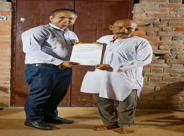 समाज कल्याण राज्यमंत्री के निर्देश पर मृतक दिखाए गए लाभार्थी की पेंशन चालू