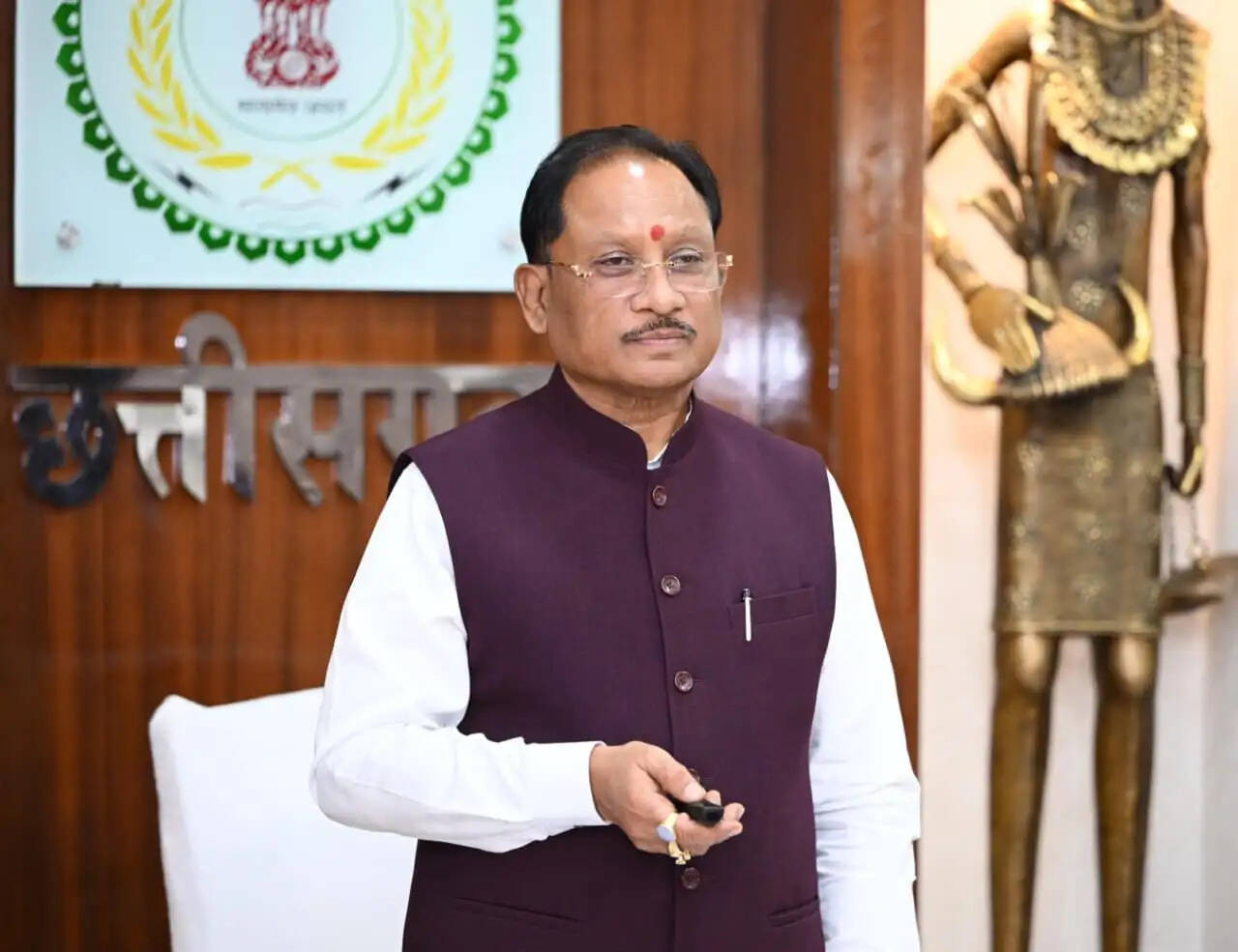 मुख्यमंत्री साय ने बाबा कार्तिक उरांव की जन्मशताब्दी पर उनकी आदमकद प्रतिमा का किया अनावरण