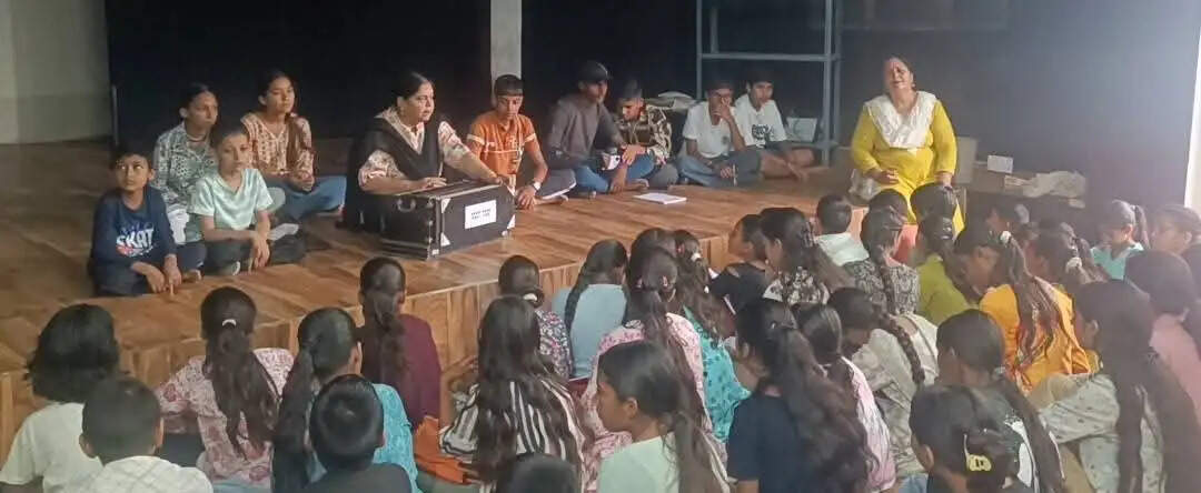 लोक कला और लोक संस्कृति से बचपन को जोड़ने की अनूठी पहल