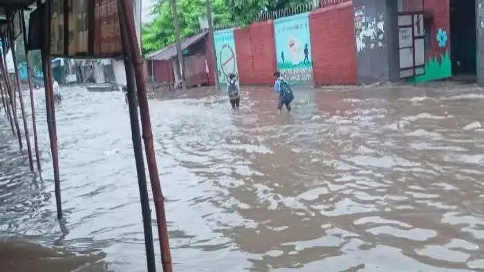 पलवल: बरसात से शहर की कई कालाेनियाें से लेकर हाईवे तक हुआ पानी-पानी