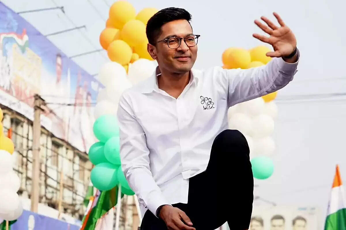 प्रधानमंत्री मोदी के ‘परिवर्तन’ के आह्वान पर अभिषेक बनर्जी का पलटवार, बोले— ‘बंगाल में सरकार नहीं, भाजपा के नेता बदलेंगे’