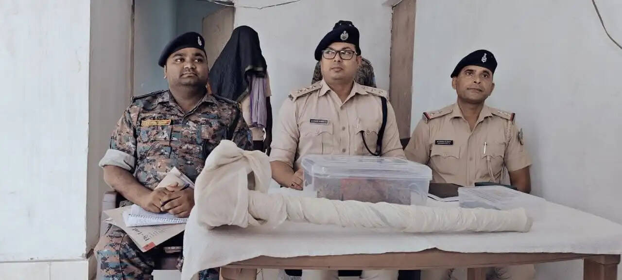 देवघर में चाय दुकान संचालिका हत्याकांड का खुलासा, पति गिरफ्तार