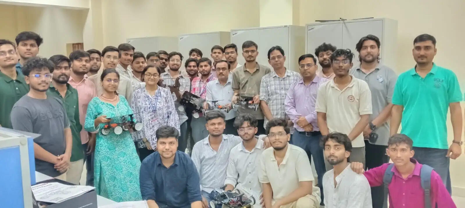 रोबोटिक्स और ड्रोन टेक्नोलॉजी में प्रशिक्षित होकर औद्योगिक क्रांति का नेतृत्व करेंगे छात्र : डॉ. आलोक कुमार