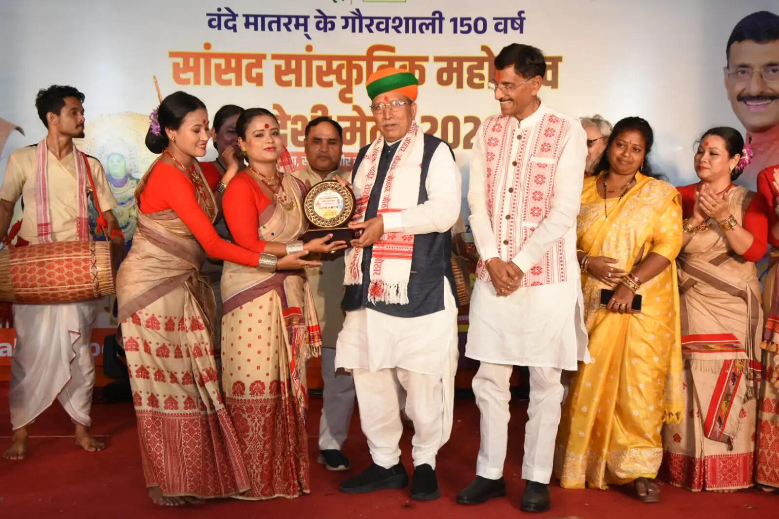 सांसद सांस्कृतिक महोत्सव सह स्वदेशी मेला का समापन