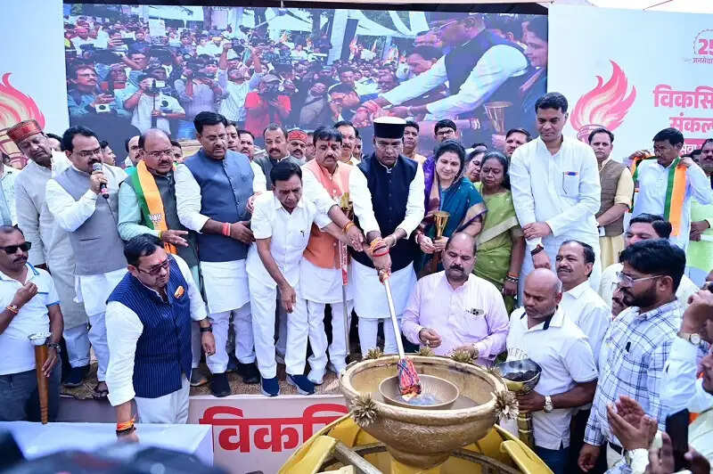 मप्रः प्रधानमंत्री मोदी ने विकसित भारत संकल्प सभा के माध्यम से देशवासियों से किया वर्चुअल संवाद