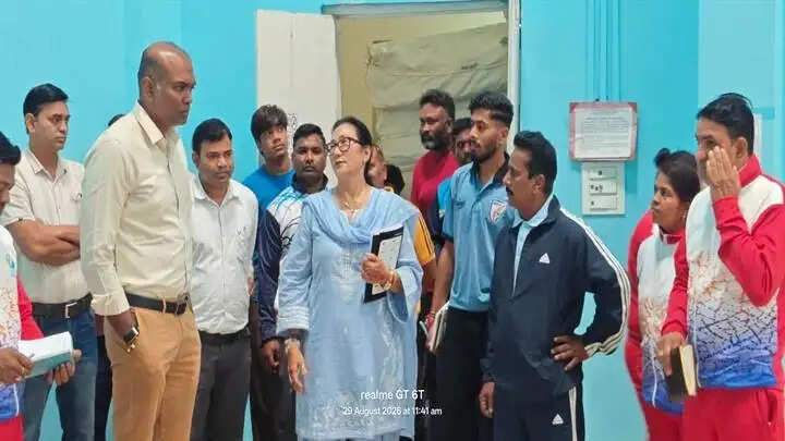 सीहोरः राष्ट्रीय खेल दिवस के अवसर पर प्रमुख सचिव ने किया जिले के खेल परिसरों का निरीक्षण